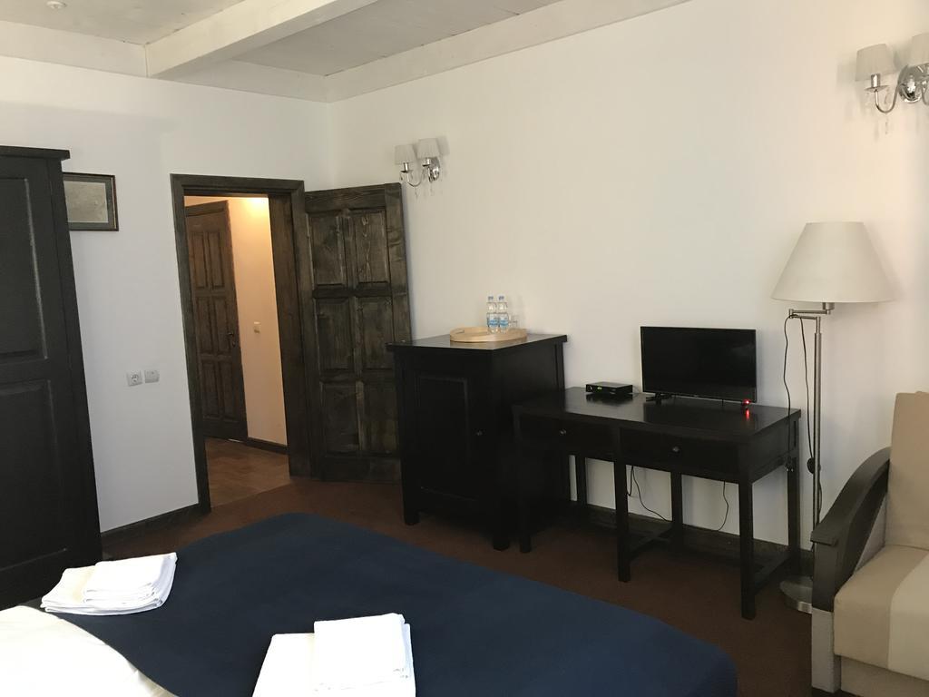 Blyzhche Neba Guest House Yablunytsya Ngoại thất bức ảnh